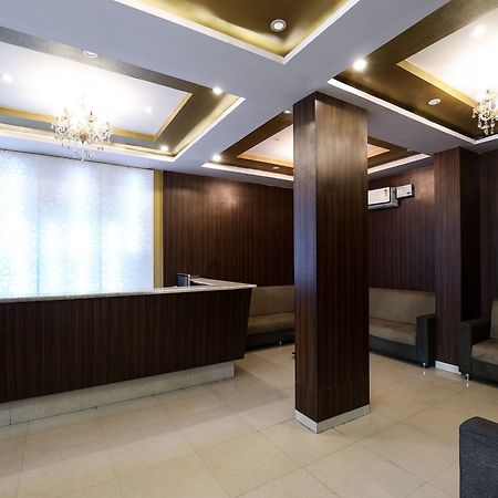 Oyo 16539 Grand Sandarshini Inn Χιντεραμπάντ Εξωτερικό φωτογραφία