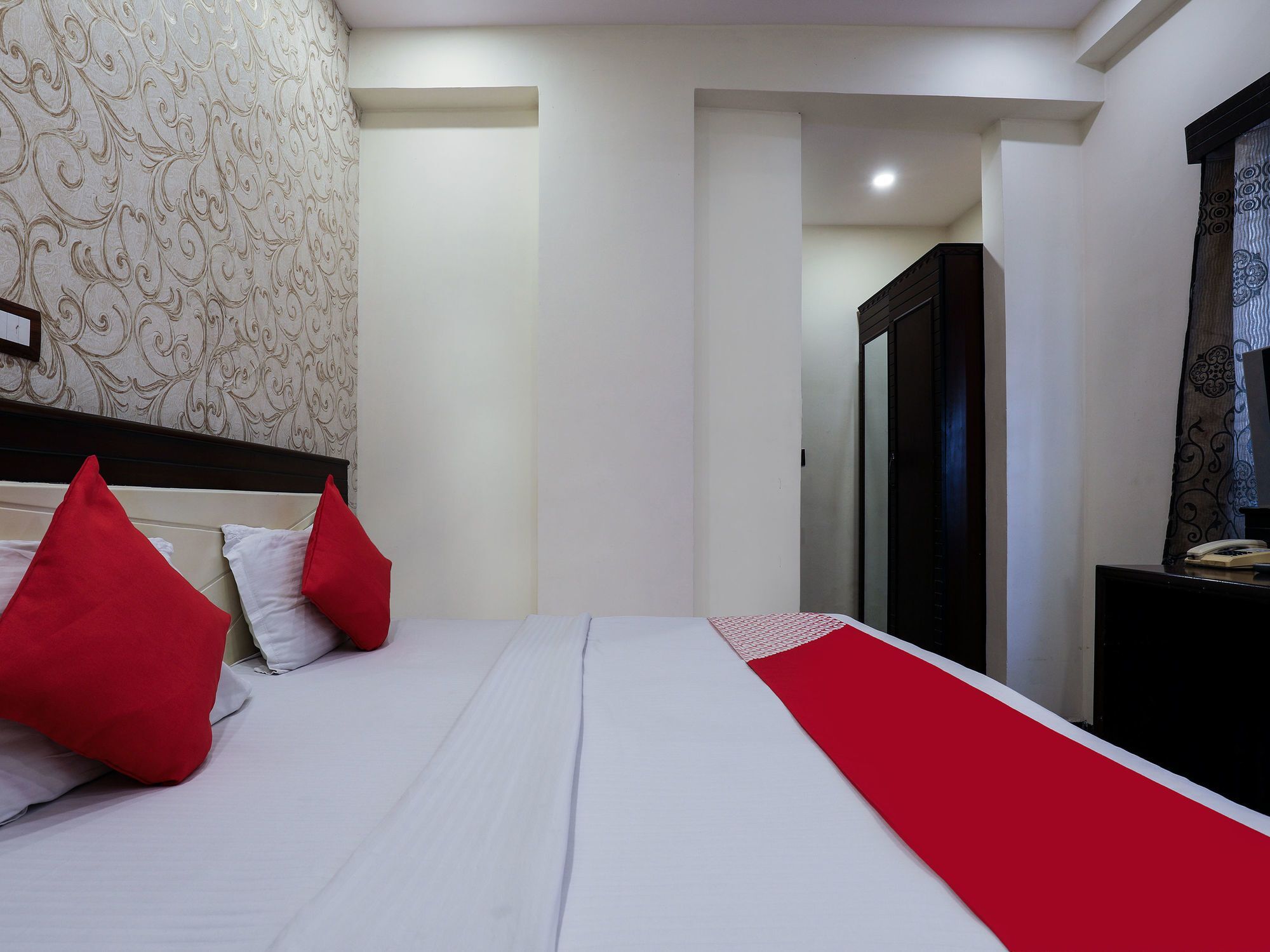 Oyo 16539 Grand Sandarshini Inn Χιντεραμπάντ Εξωτερικό φωτογραφία