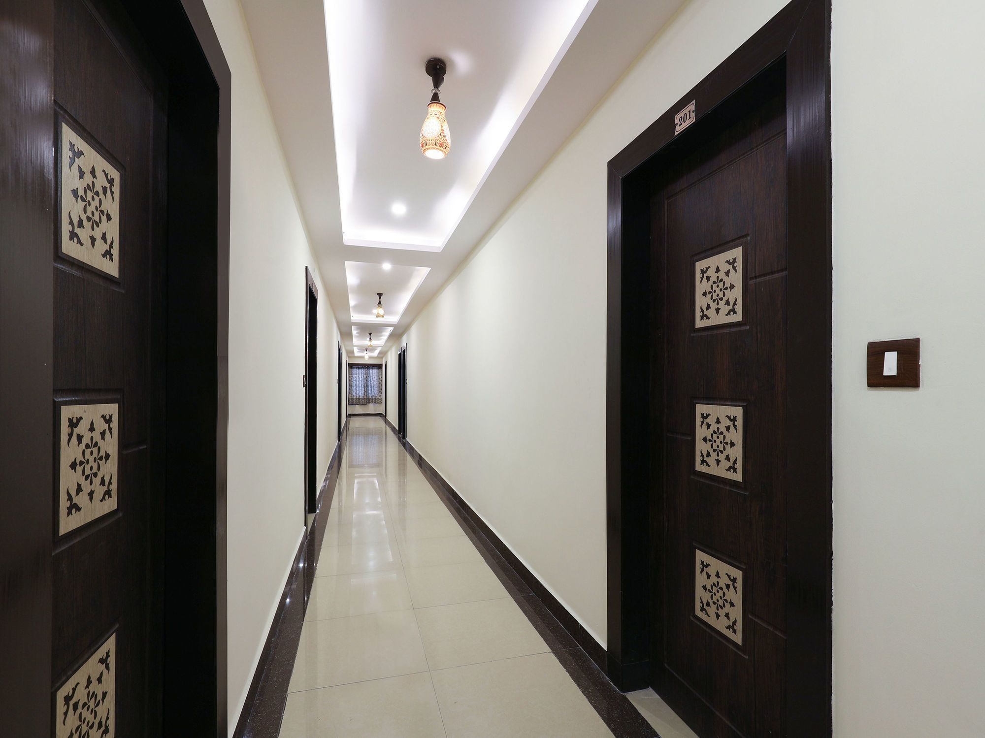 Oyo 16539 Grand Sandarshini Inn Χιντεραμπάντ Εξωτερικό φωτογραφία
