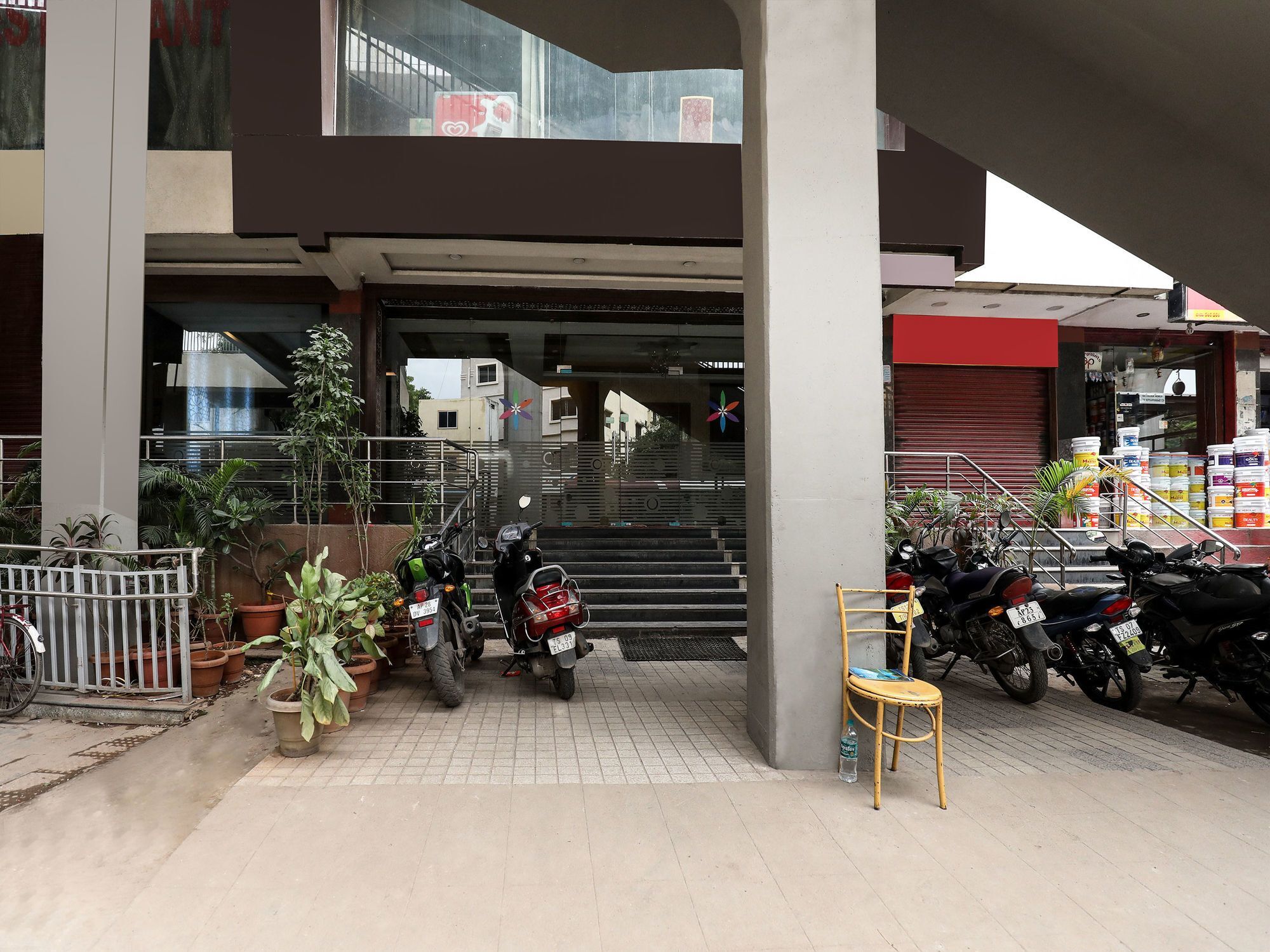 Oyo 16539 Grand Sandarshini Inn Χιντεραμπάντ Εξωτερικό φωτογραφία